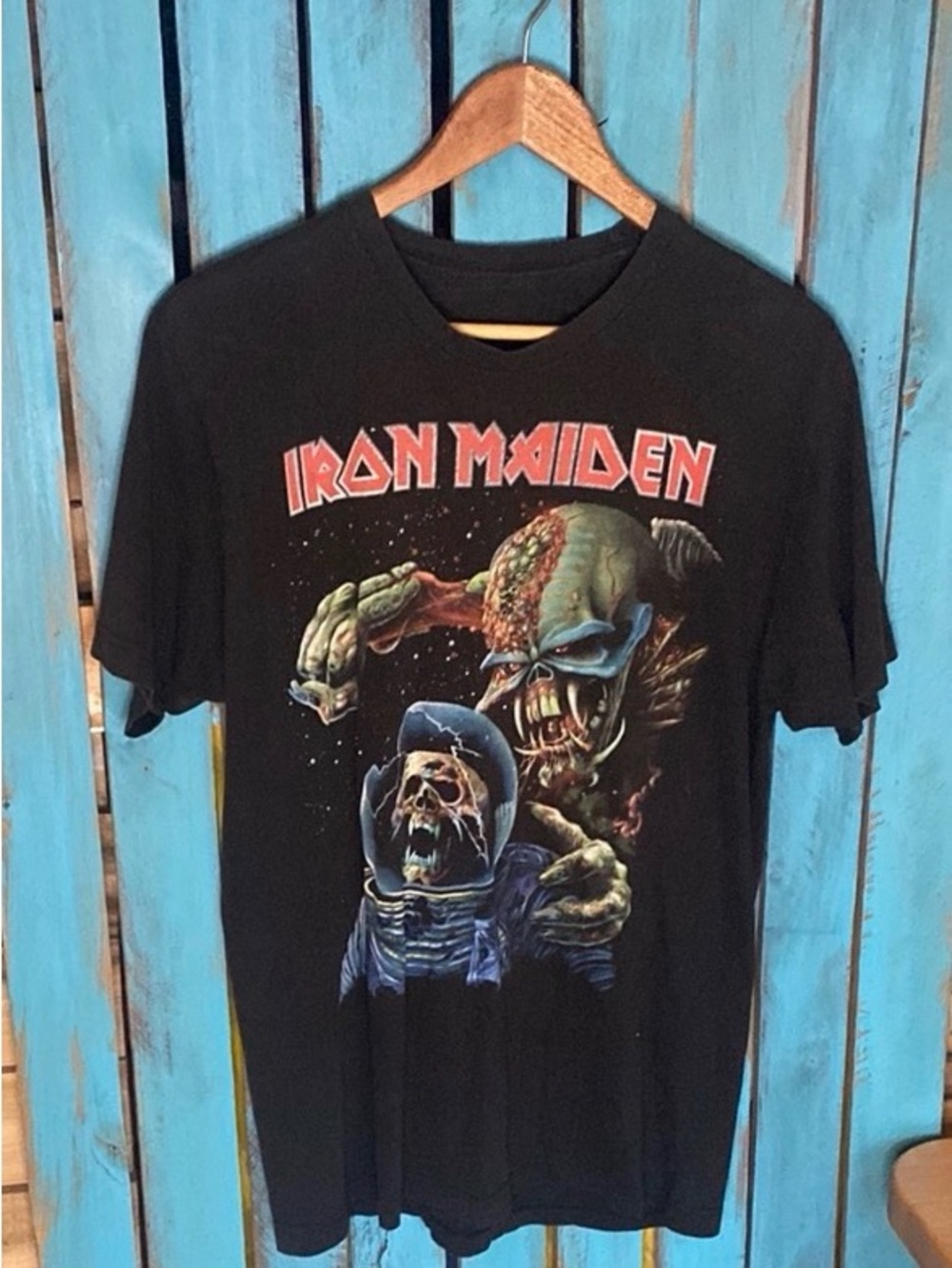 Iron Maiden Final Frontier Black Graphic T-Shirt size medium